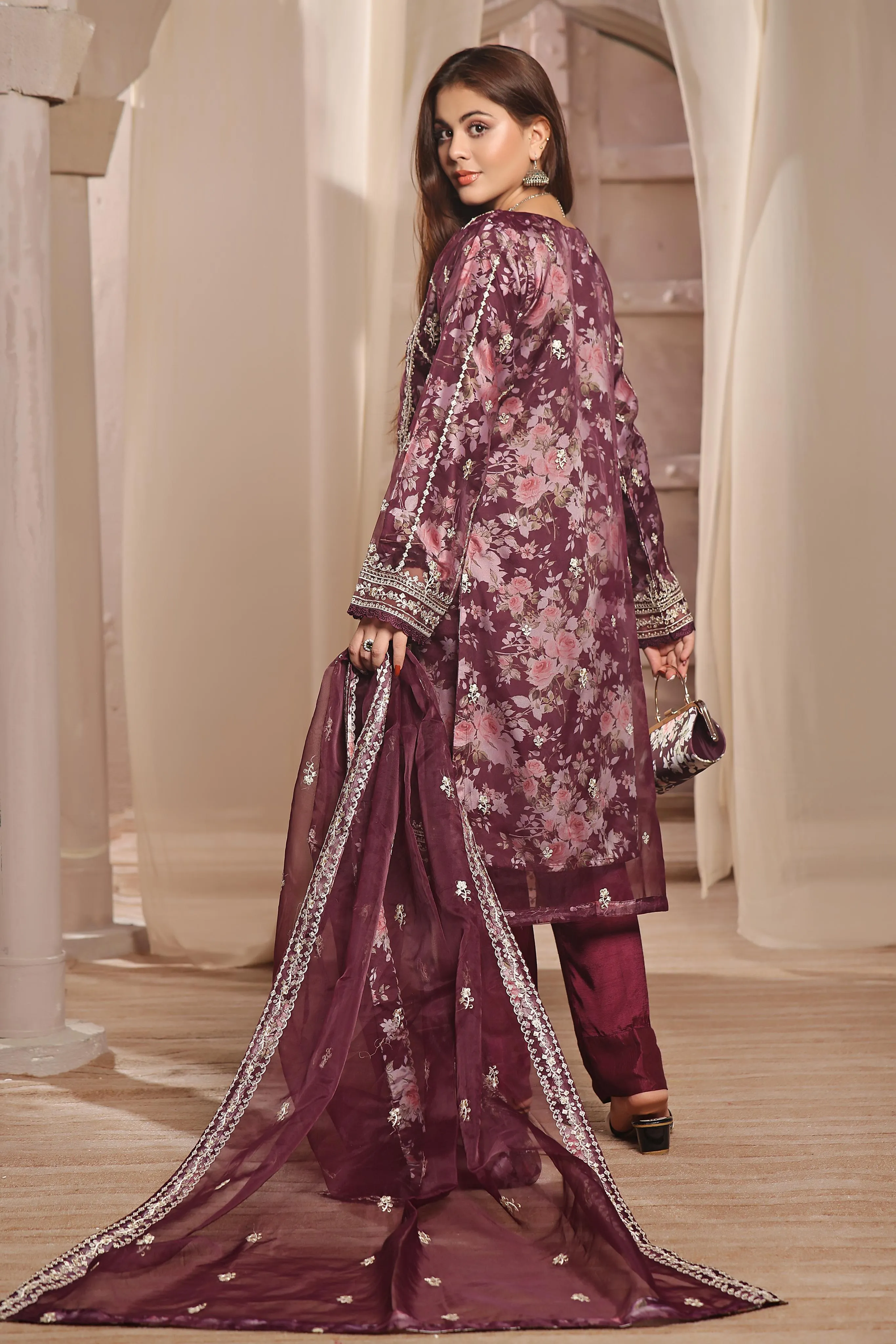 3 PIECE - EMBROIDERED ORGANZA SUIT 149K