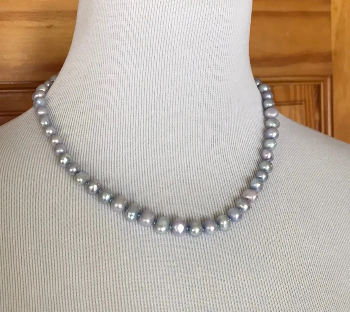 Pastel pearl necklace