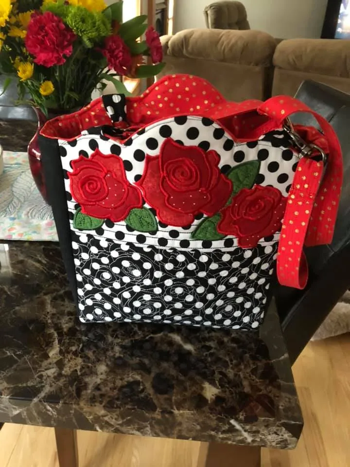 Quilted Roses Bag 6x10 7x12